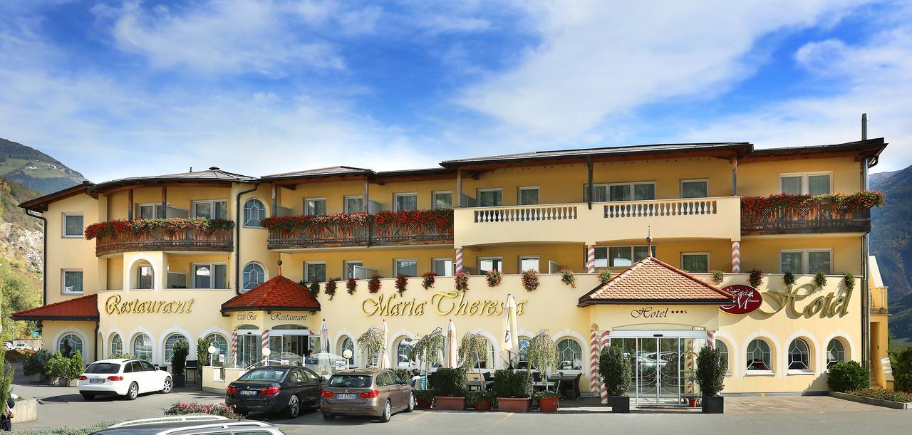 Hotel Maria Theresia Silandro Exterior photo